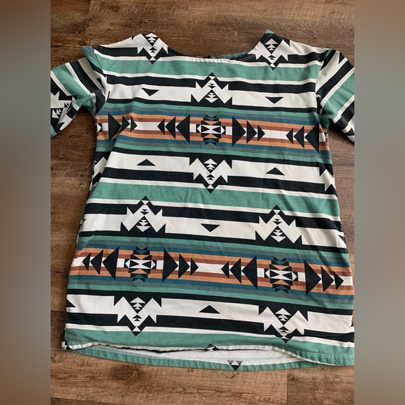 Southwestern long sleeve with pockets - Picture 2 of 3